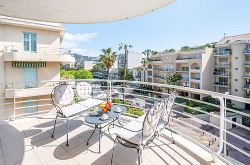 Foto 1 - Apartamento de 2 habitaciones en Cannes con terraza y vistas al mar