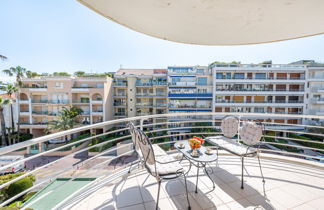 Photo 2 - Appartement de 2 chambres à Cannes avec terrasse et vues à la mer