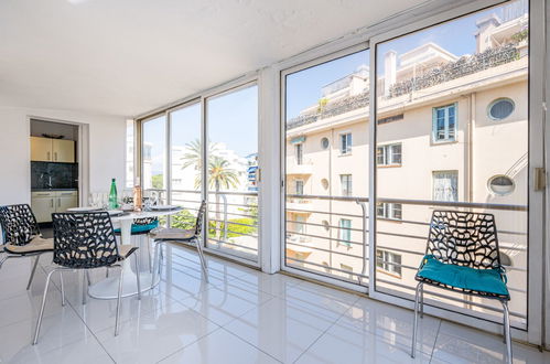 Foto 10 - Apartamento de 2 quartos em Cannes com terraço e vistas do mar