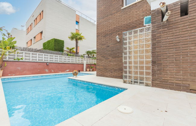 Casa de 4 quartos em Torredembarra com piscina privada e terraço - Foto 23