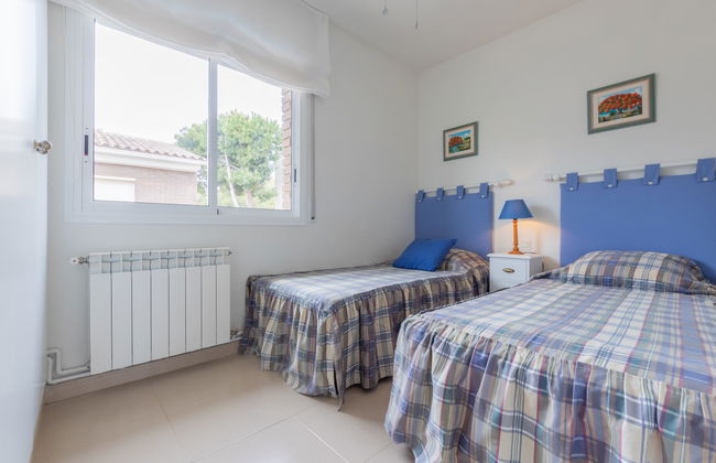 Casa de 4 quartos em Torredembarra com piscina privada e terraço - Foto 14