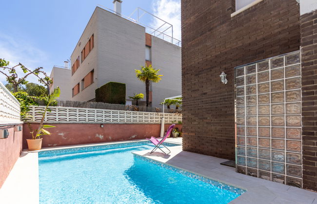 Casa de 4 quartos em Torredembarra com piscina privada e terraço - Foto 24