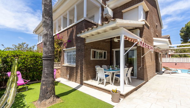 4 bedroom House in Torredembarra with private pool and terrace - Photo 2