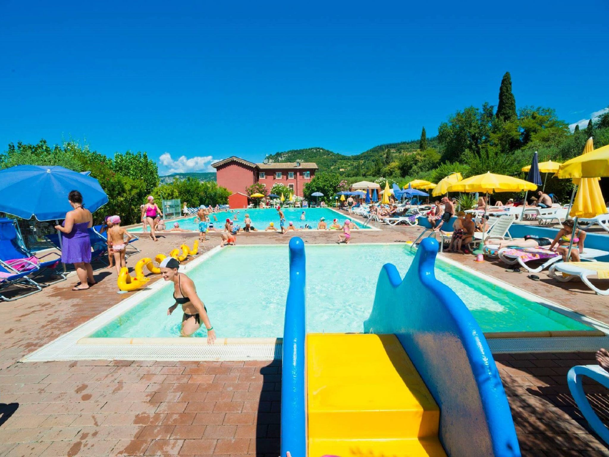 Photo 17 - Maison de 3 chambres à Bardolino avec piscine et vues sur la montagne