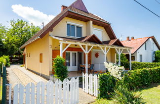 Foto 1 - Casa con 2 camere da letto a Balatonszárszó con giardino e terrazza