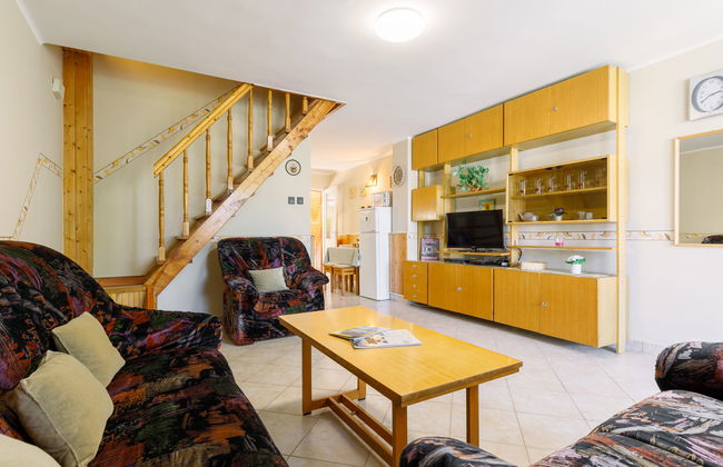 Casa de 3 quartos em Balatonszárszó com jardim e terraço - Foto 9