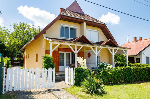 Foto 23 - Casa de 2 quartos em Balatonszárszó com jardim e terraço