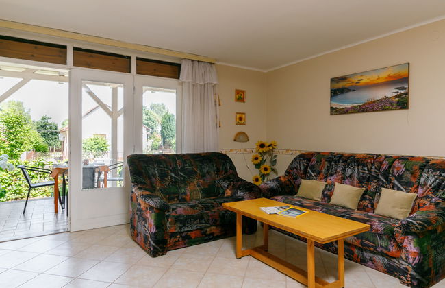 Casa de 3 quartos em Balatonszárszó com jardim e terraço - Foto 7