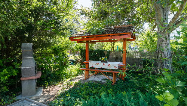 Casa de 3 quartos em Balatonszárszó com jardim e terraço - Foto 4