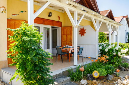 Photo 22 - Maison de 2 chambres à Balatonszárszó avec jardin et terrasse