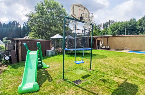 Foto 33 - Casa de 3 quartos em Staré Buky com piscina privada e jardim