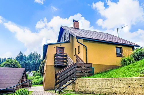 Foto 1 - Casa con 3 camere da letto a Staré Buky con piscina privata e giardino