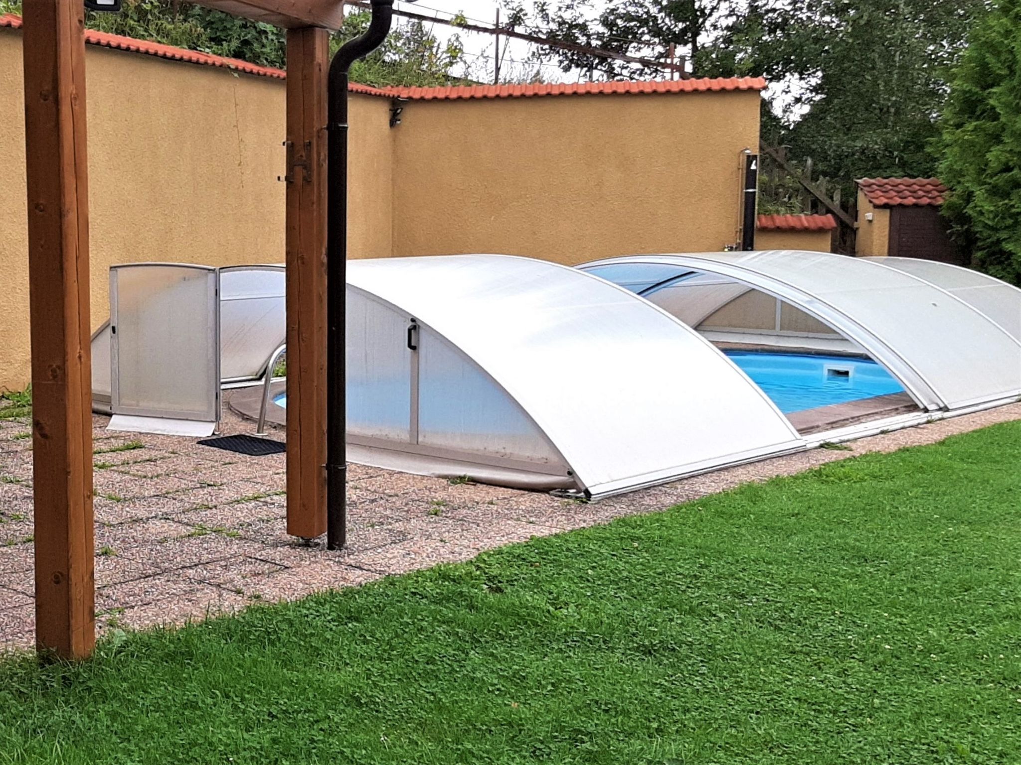 Foto 34 - Casa de 3 quartos em Staré Buky com piscina privada e terraço