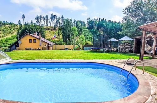 Foto 37 - Casa con 3 camere da letto a Staré Buky con piscina privata e giardino