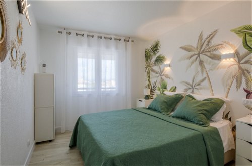 Foto 3 - Appartamento con 2 camere da letto a Fréjus con terrazza e vista mare