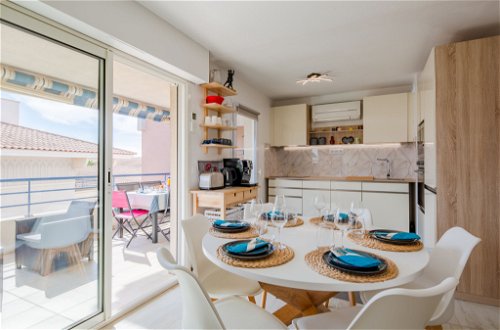 Photo 10 - 2 bedroom Apartment in Fréjus with terrace and sea view