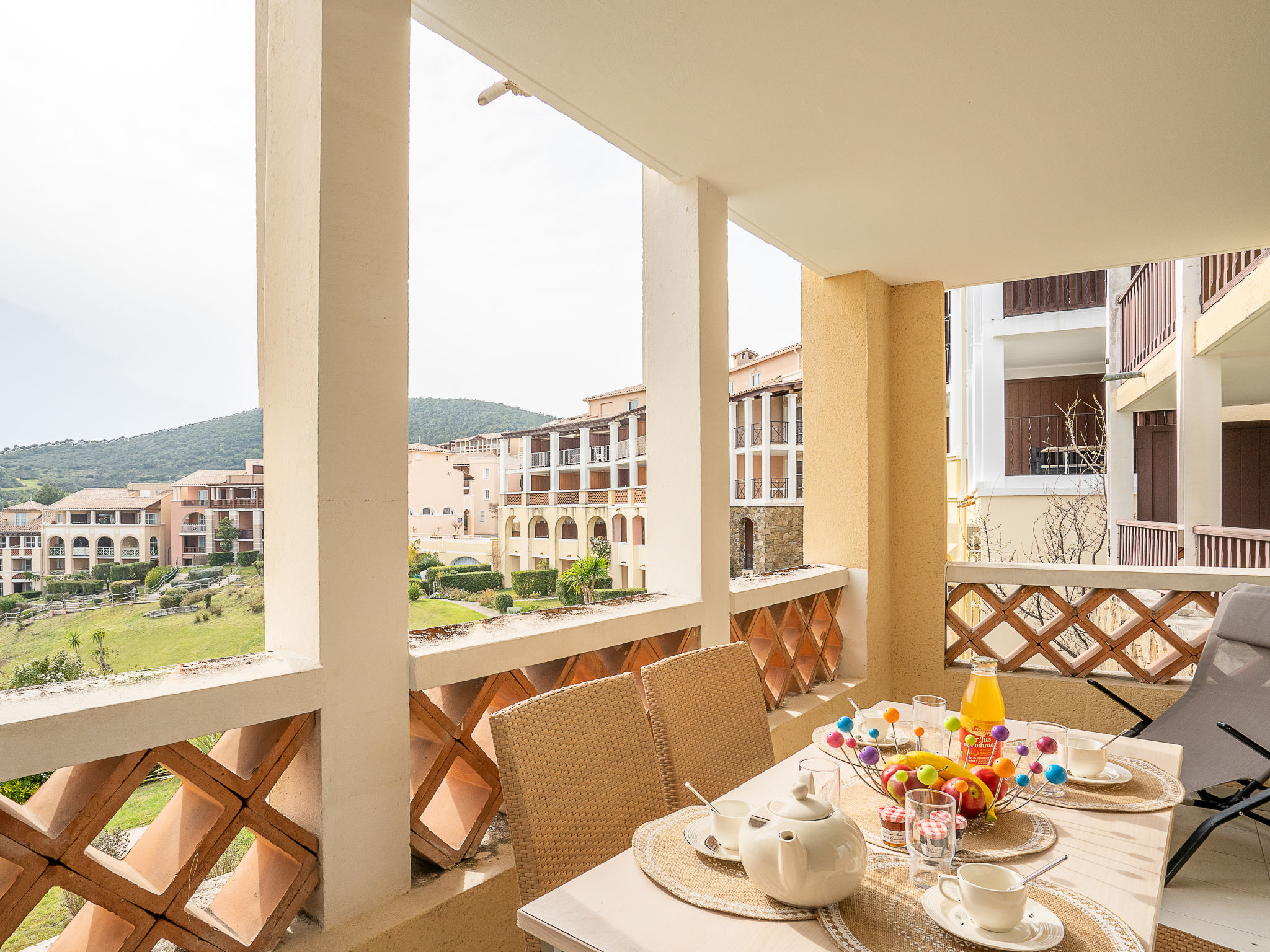 Foto 4 - Apartamento de 1 habitación en Saint-Raphaël con piscina y vistas al mar