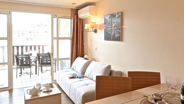 Apartment mit 1 Schlafzimmer in Saint-Raphaël mit schwimmbad und garten - Foto 3