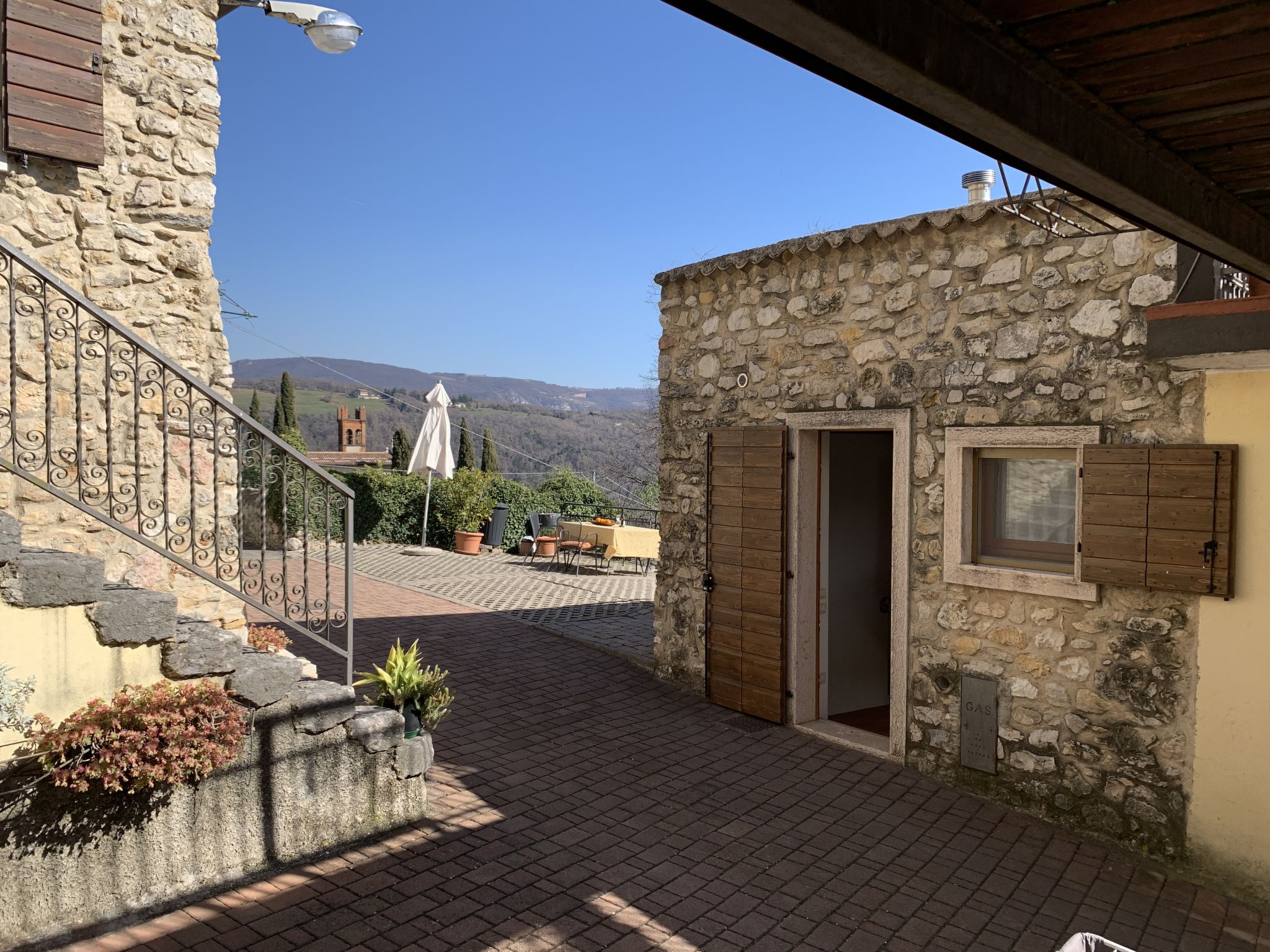 Photo 2 - Maison de 3 chambres à Caprino Veronese avec jardin et terrasse