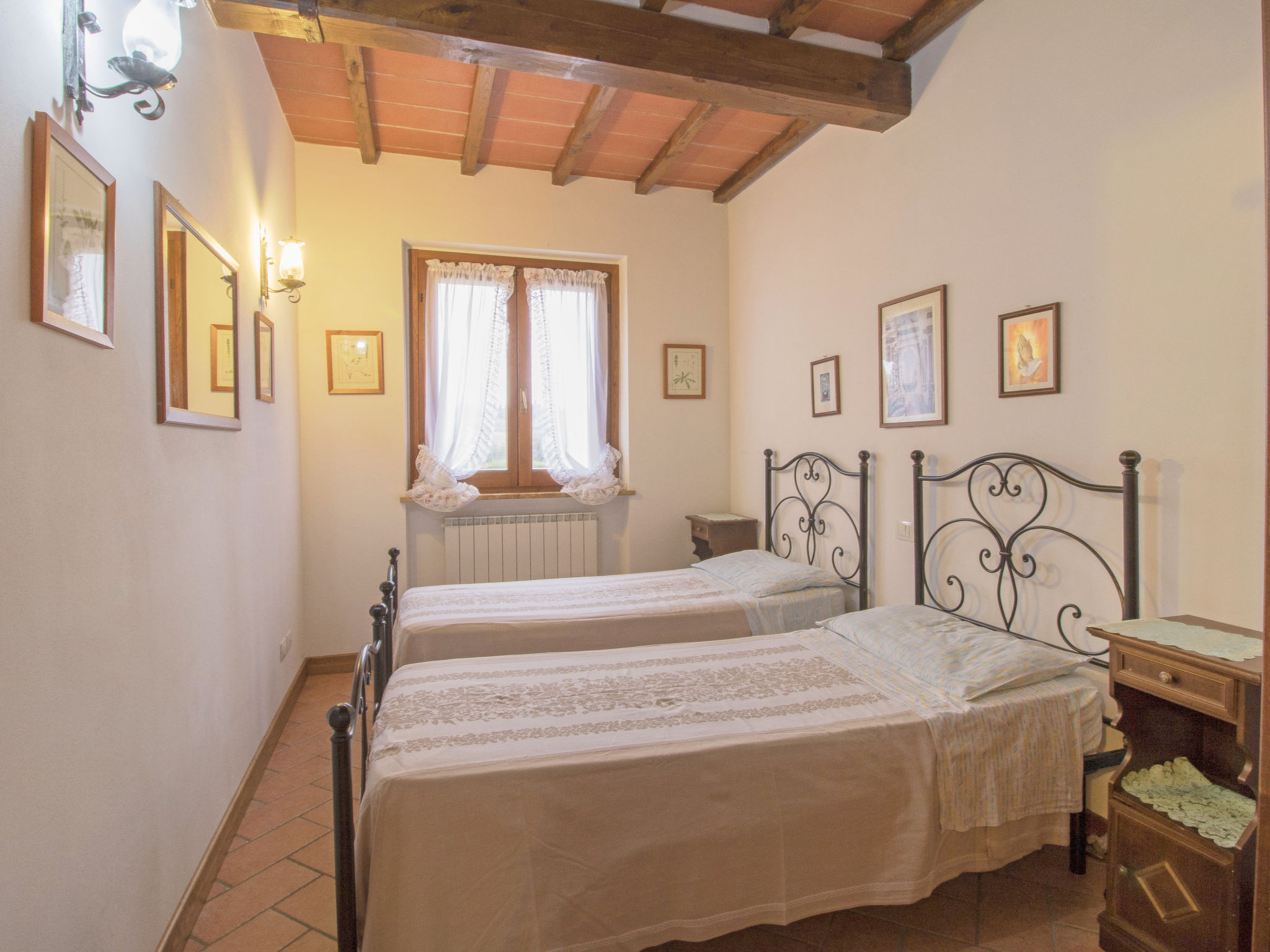 Photo 14 - 6 bedroom House in Castiglione del Lago with private pool and mountain view