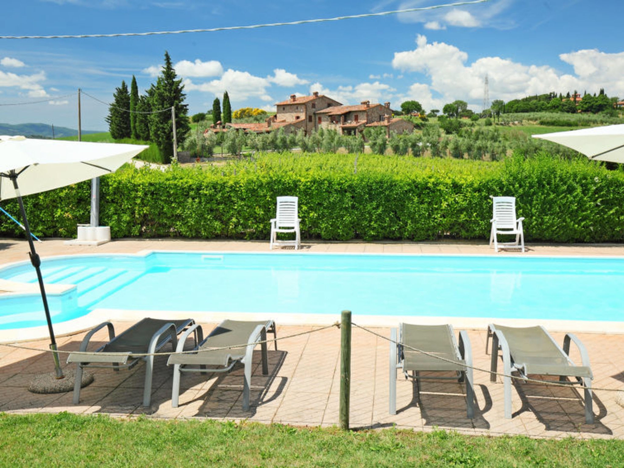 Foto 2 - Apartamento de 3 quartos em Castiglione del Lago com piscina e vista para a montanha