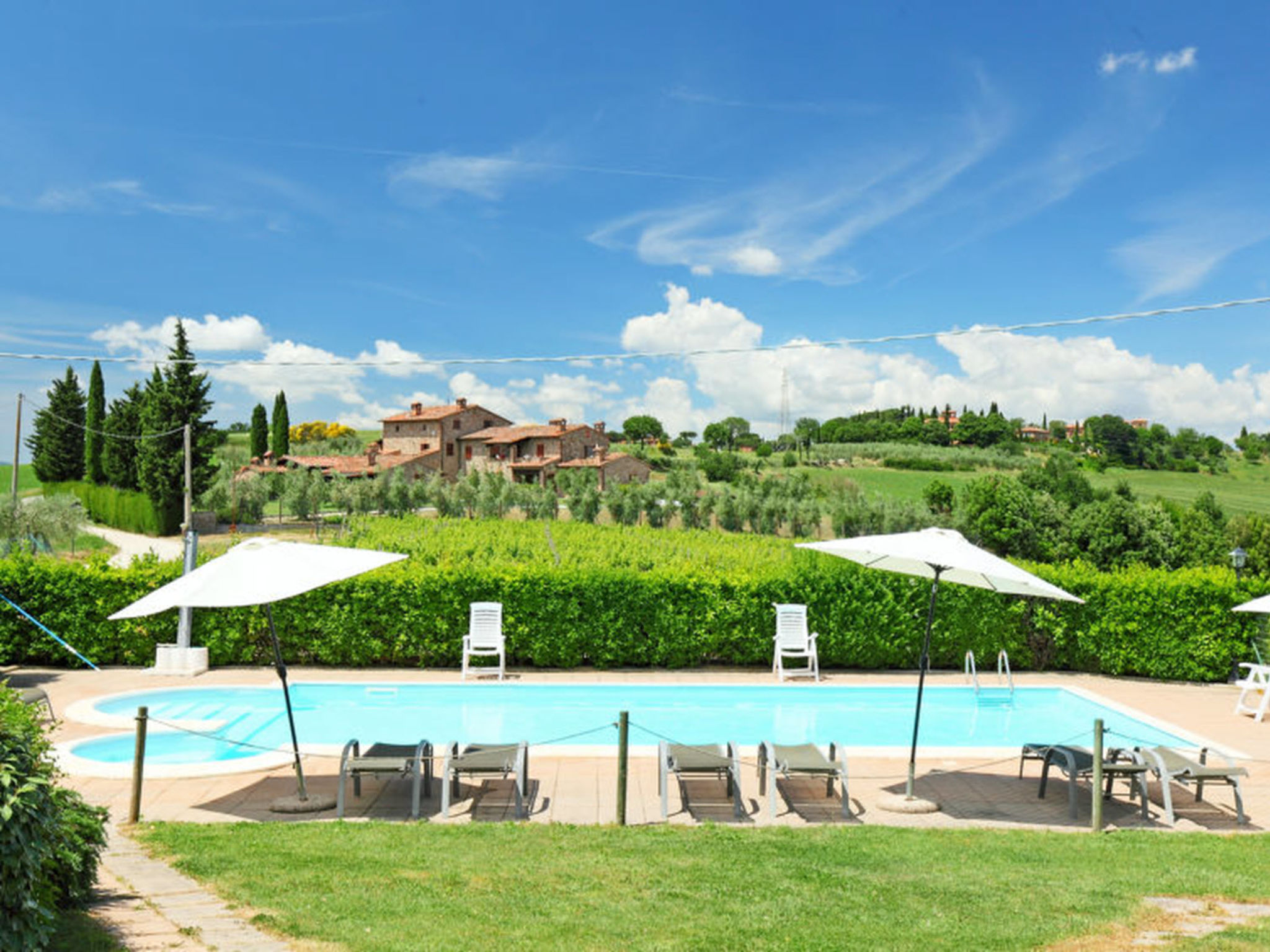 Foto 1 - Casa de 1 habitación en Castiglione del Lago con piscina y vistas a la montaña