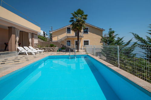 Photo 1 - Maison de 7 chambres à Lovran avec piscine privée et terrasse