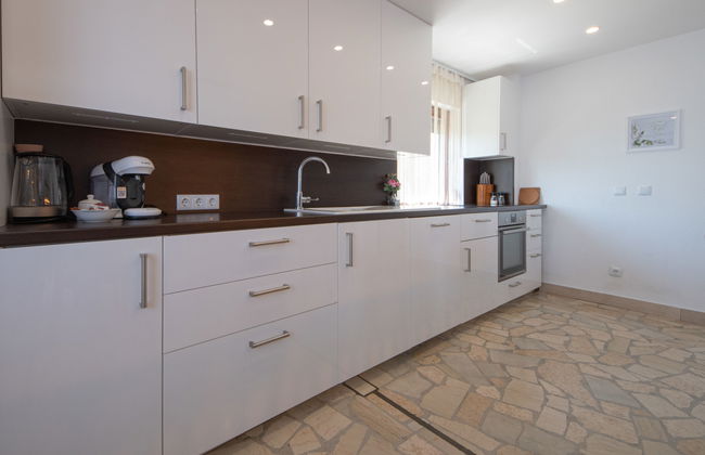 Apartamento de 4 quartos em Lovran com piscina e jardim - Foto 14