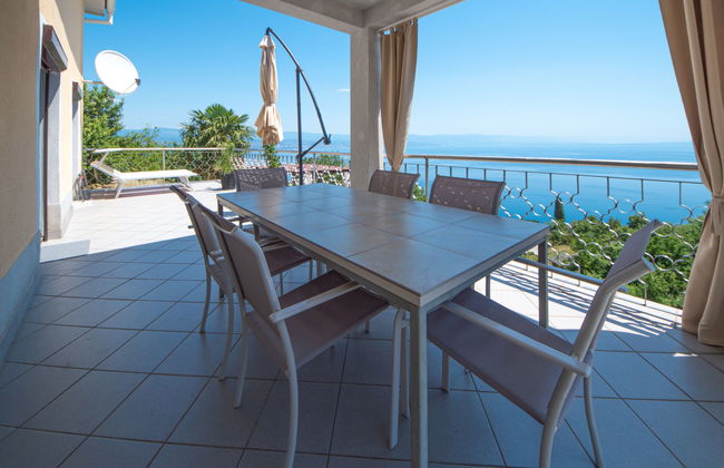 Apartamento de 4 quartos em Lovran com piscina e jardim - Foto 3