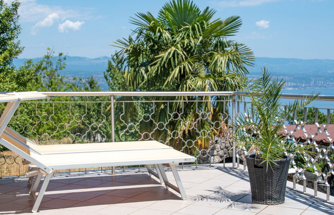Apartamento de 4 quartos em Lovran com piscina e jardim - Foto 10