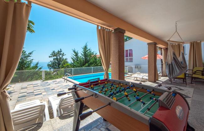 Apartamento de 4 quartos em Lovran com piscina e jardim - Foto 23