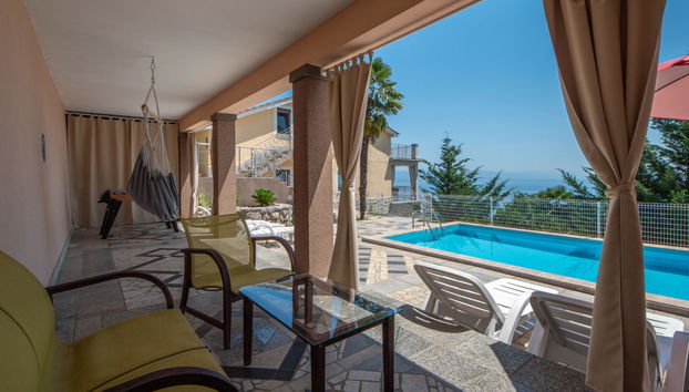 Casa de 10 quartos em Lovran com piscina privada e jardim - Foto 2