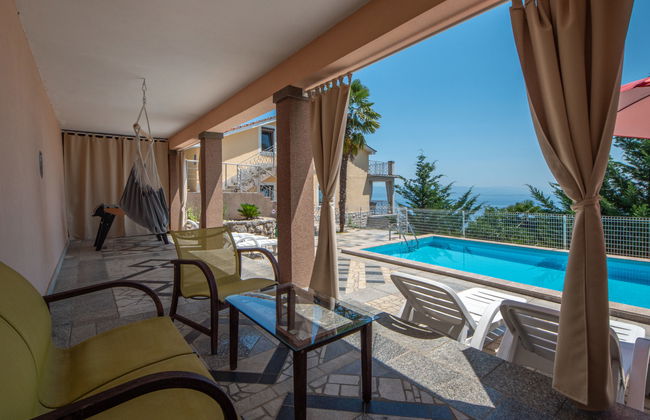 Apartamento de 4 quartos em Lovran com piscina e jardim - Foto 5