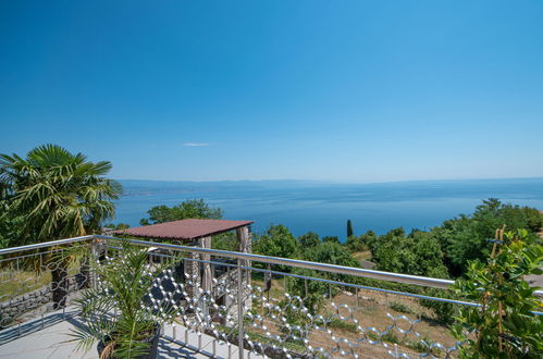 Foto 13 - Casa con 7 camere da letto a Lovran con piscina privata e terrazza