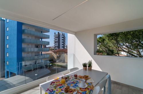 Foto 16 - Apartamento de 1 habitación en Lignano Sabbiadoro con vistas al mar