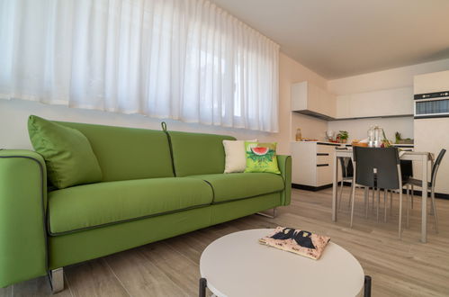 Foto 6 - Apartamento de 1 habitación en Lignano Sabbiadoro con vistas al mar