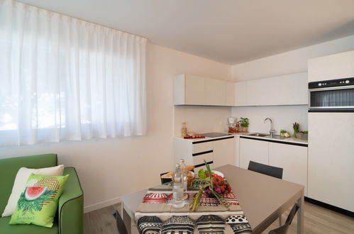 Foto 5 - Apartamento de 1 habitación en Lignano Sabbiadoro con vistas al mar