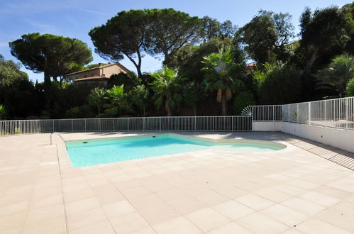 Foto 20 - Apartamento de 3 quartos em Cavalaire-sur-Mer com piscina e terraço