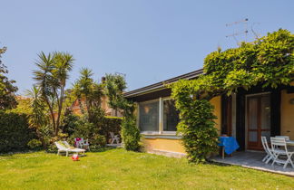 Foto 2 - Casa de 3 habitaciones en Forte dei Marmi con jardín y vistas al mar