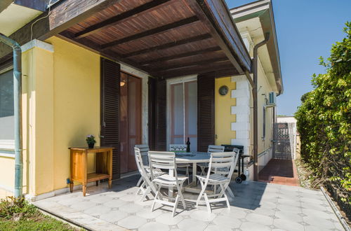 Photo 42 - 3 bedroom House in Forte dei Marmi with garden