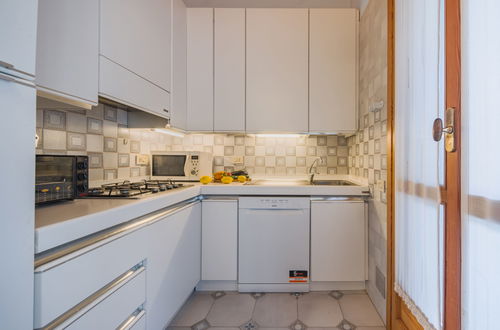 Photo 18 - 3 bedroom House in Forte dei Marmi with garden