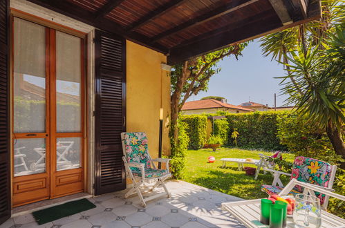 Photo 32 - Maison de 3 chambres à Forte dei Marmi avec jardin et vues à la mer