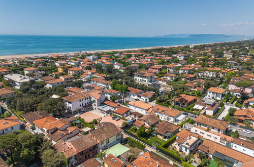 Photo 46 - 3 bedroom House in Forte dei Marmi with garden