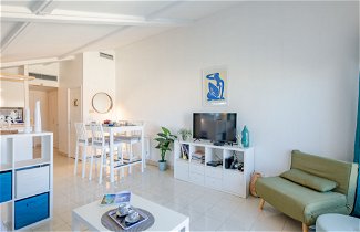 Foto 2 - Appartamento con 1 camera da letto a Fréjus con vista mare