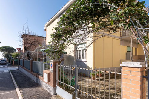 Photo 23 - Appartement de 2 chambres à Follonica avec jardin