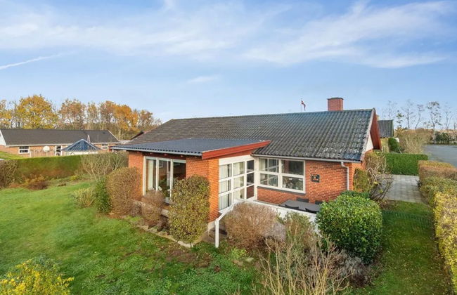Casa de 3 quartos em Rønne com terraço - Foto 1