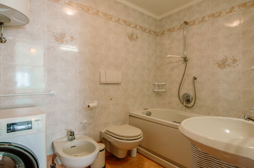 Photo 33 - 3 bedroom Apartment in Mazzin with hot tub