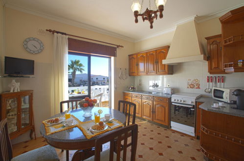 Photo 6 - 2 bedroom Apartment in Albufeira with terrace