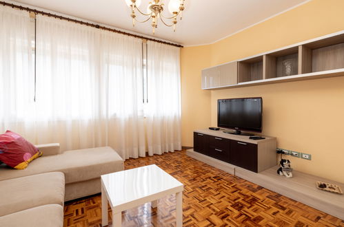 Foto 6 - Apartamento de 2 quartos em Ovaro com jardim