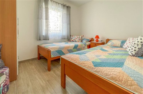 Photo 9 - 2 bedroom Apartment in Karlobag with terrace and sea view